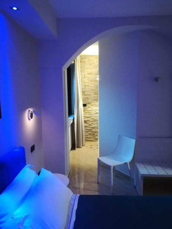 Sonevi Rooms Nápoly Kültér fotó