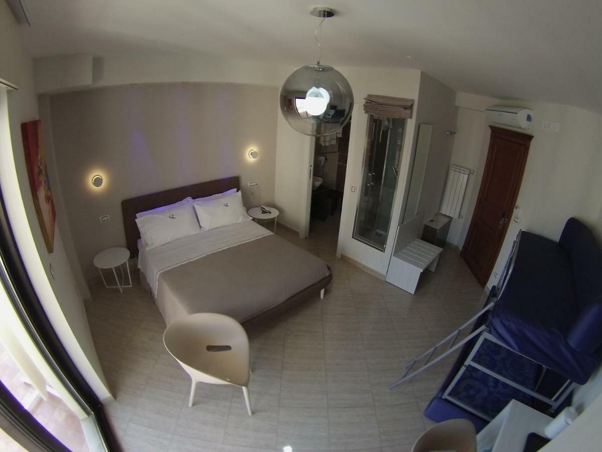 Sonevi Rooms Nápoly Kültér fotó