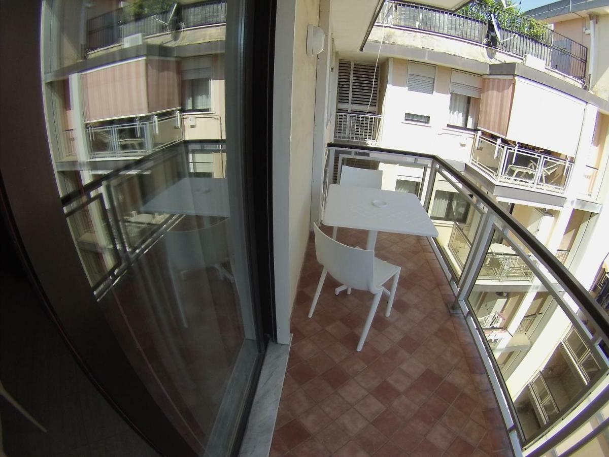 Sonevi Rooms Nápoly Kültér fotó