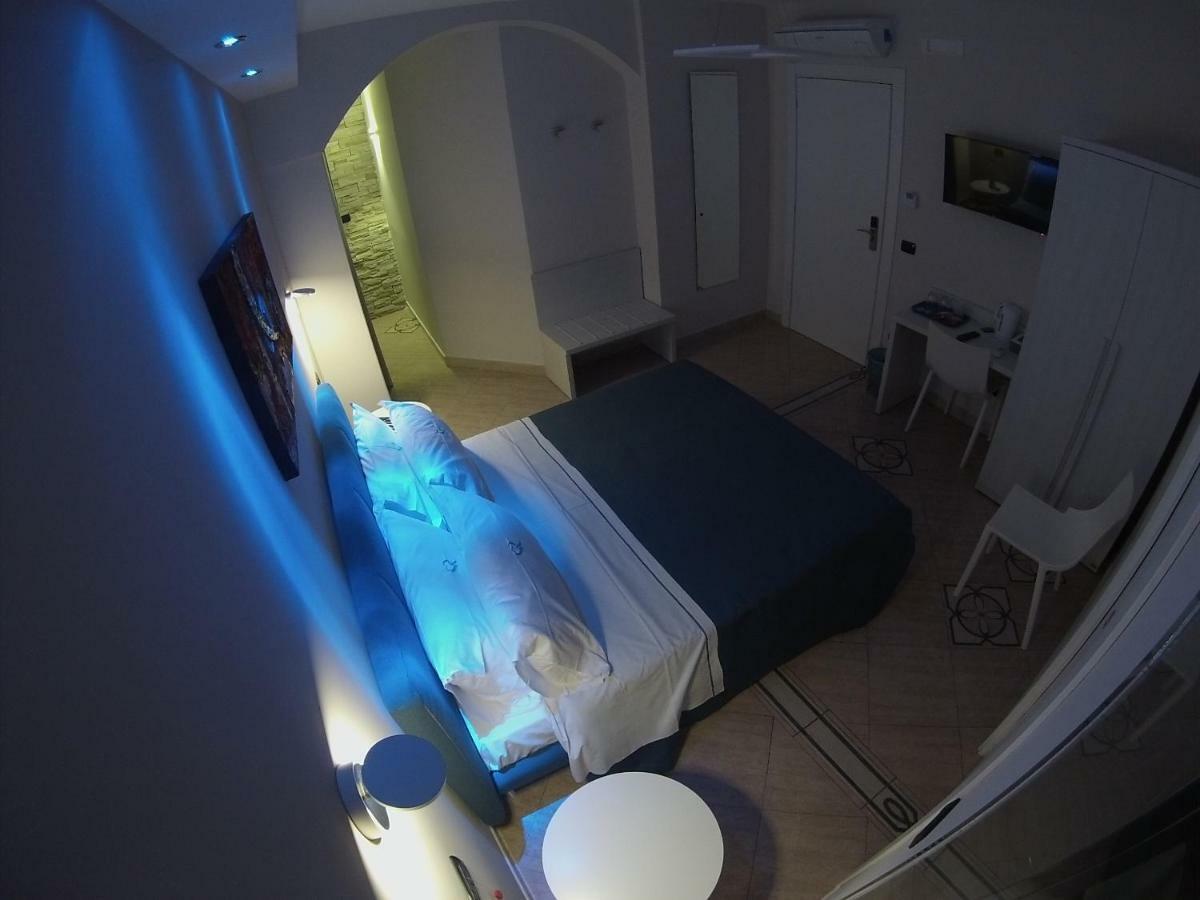 Sonevi Rooms Nápoly Kültér fotó