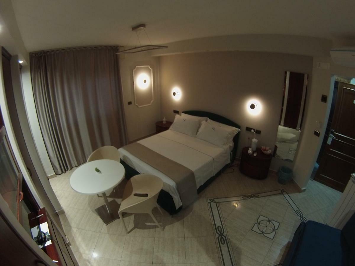 Sonevi Rooms Nápoly Kültér fotó